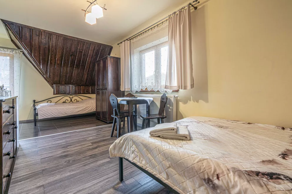 Pokój trzyosobowy nr 5